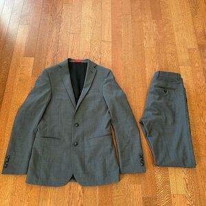 Men's Kenneth Cole Gray Suit